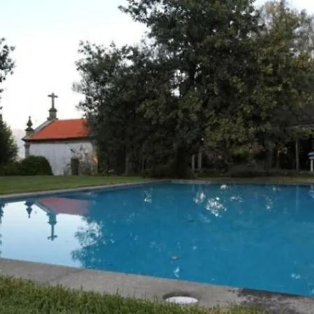 Encantadora Casa Com Piscina Nos Arredores De